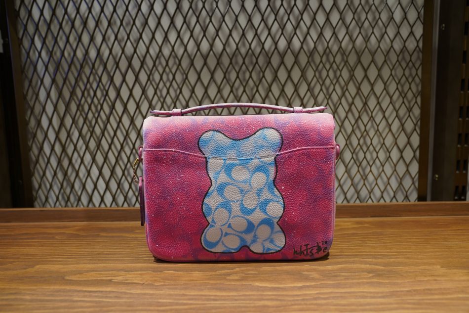 Pink bag, white and blue bear design